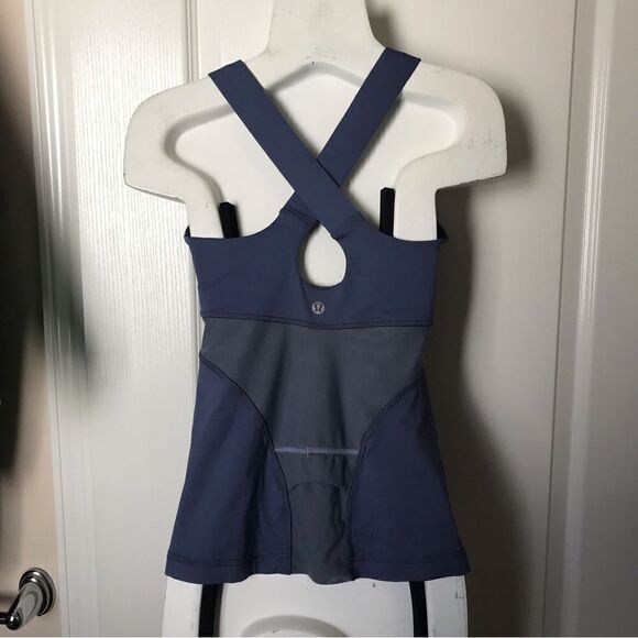 Lululemon workout top - Picture 2 of 3